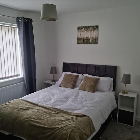 5 Bedroom House - Cheshire Oaks Ellesmere Port Εξωτερικό φωτογραφία