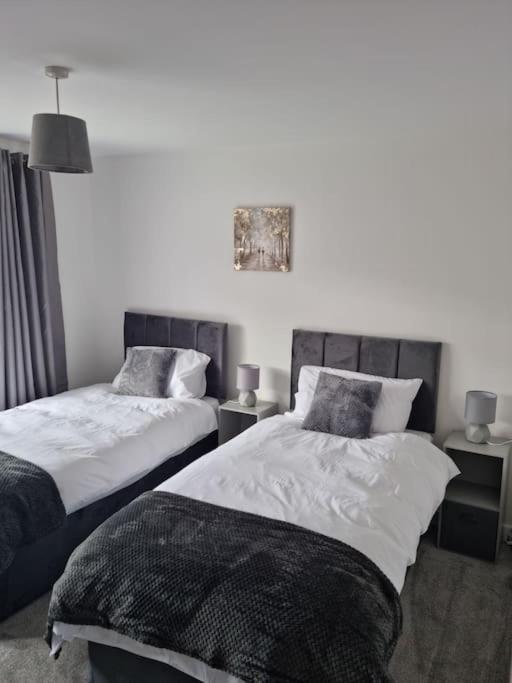 5 Bedroom House - Cheshire Oaks Ellesmere Port Εξωτερικό φωτογραφία