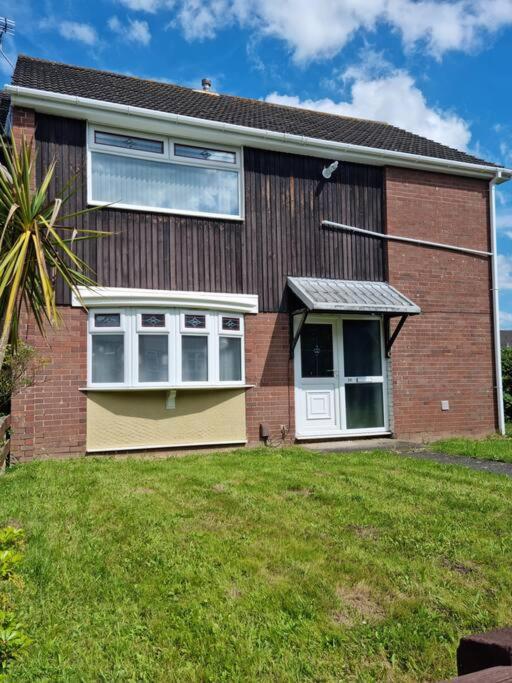 5 Bedroom House - Cheshire Oaks Ellesmere Port Εξωτερικό φωτογραφία