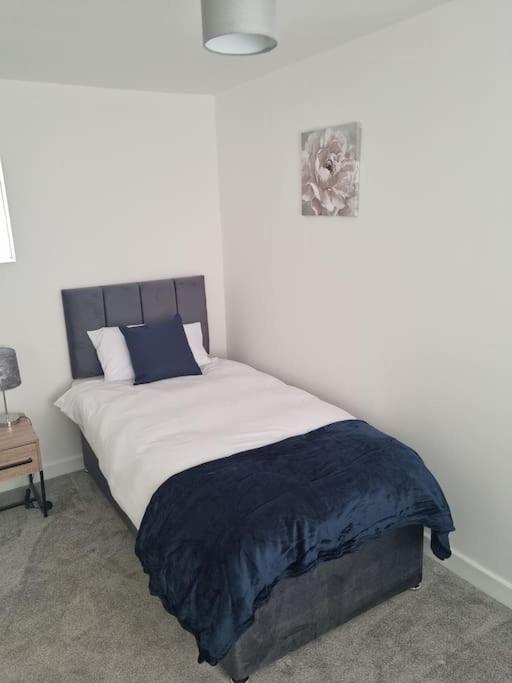 5 Bedroom House - Cheshire Oaks Ellesmere Port Εξωτερικό φωτογραφία